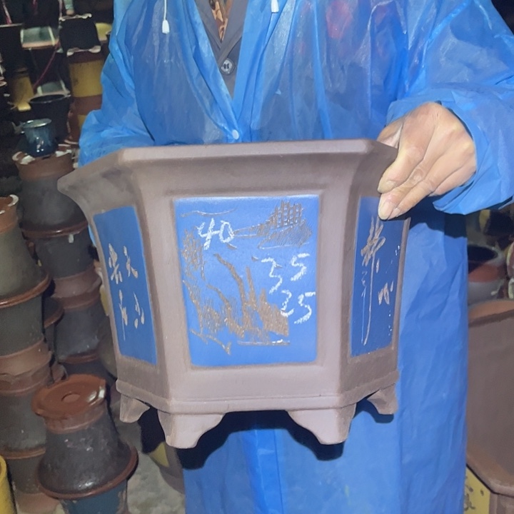 紫砂花盆紫砂花盆和一