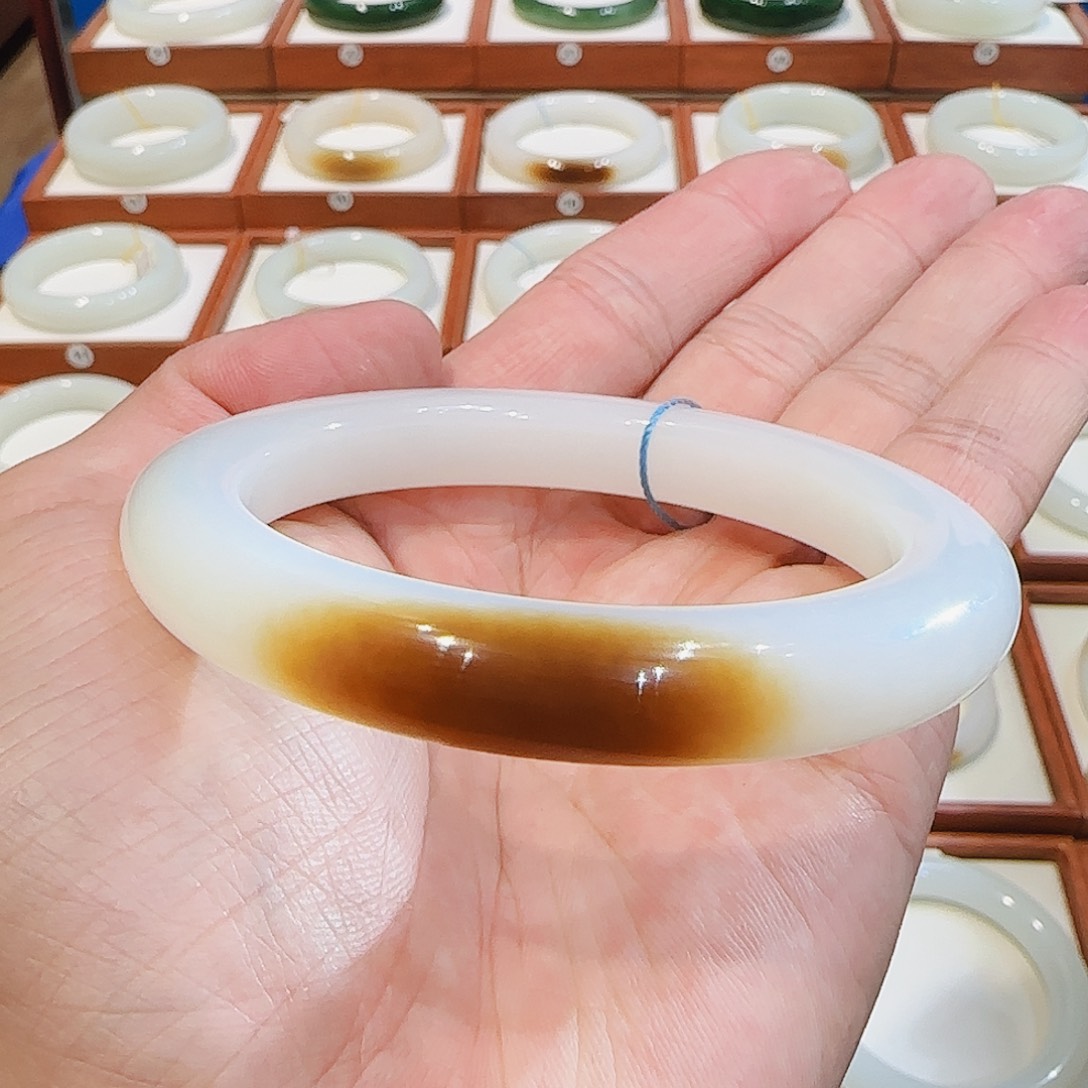 和田玉未镶嵌手镯且末传承级老红糖59 60 61