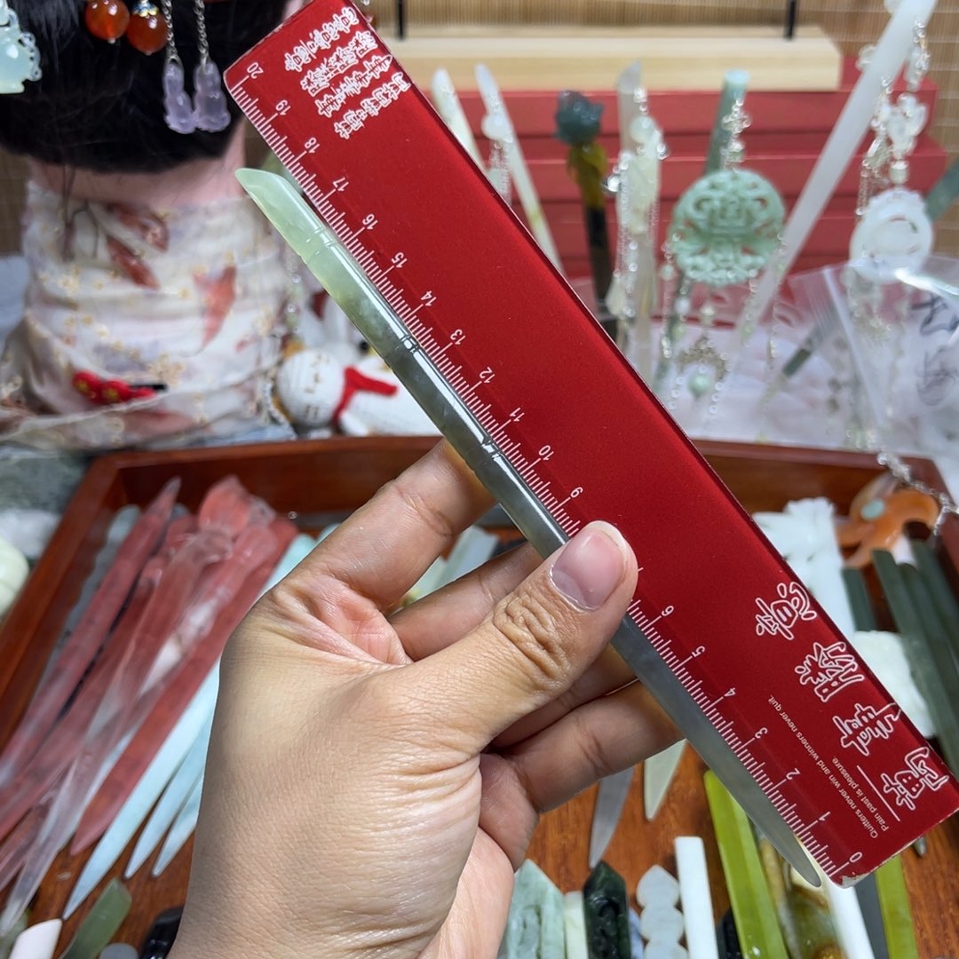 蛇纹石玉发饰未镶嵌