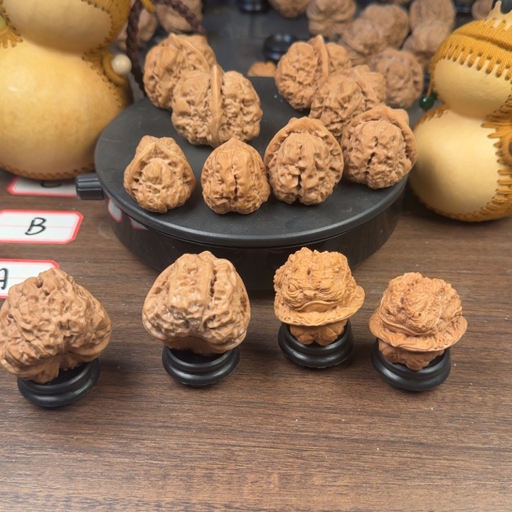 幸***君文玩核桃吊坠我的心好痛啊我