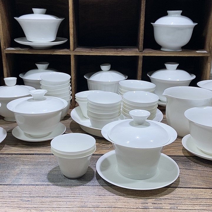 花***动骨瓷平底马蹄盖碗盖下约90ml+3马蹄杯35ml福利