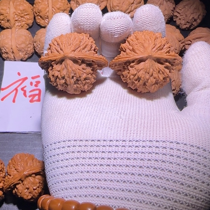 核桃麒麟纹核桃手把件福利