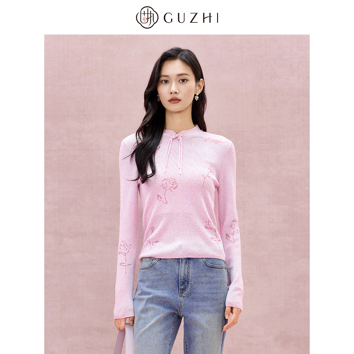 固执2025秋季新款新中式盘扣立领长袖短款针织毛衣女上装