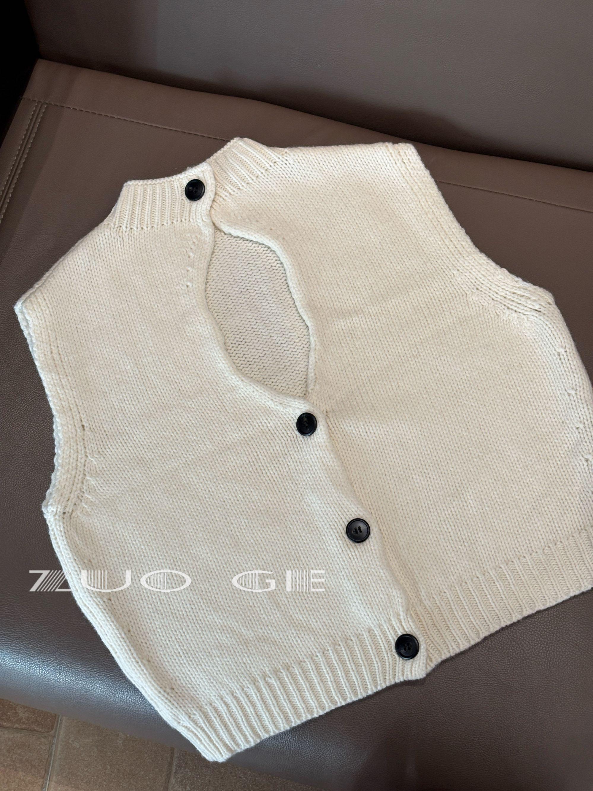 【样衣清】复古半高领别致圆领针织背心毛衣马甲女叠穿坎肩上衣B