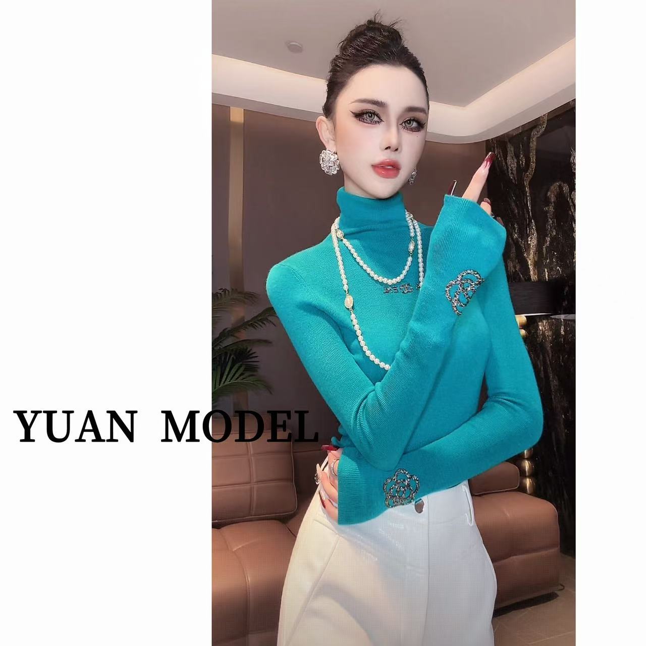 YUAN MODEL/媛老板-【山茶花朵】花朵烫钻高领气质长袖针织衫101926