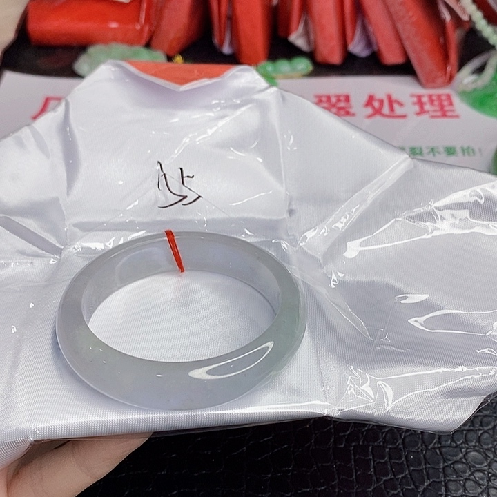 翡翠手镯未镶嵌一图一物实物为准