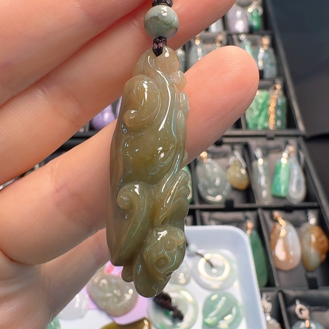 翡翠未镶嵌项链如意