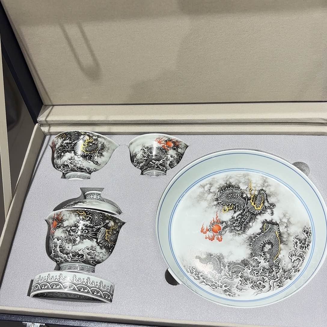 瓷片景德镇瓷器展和