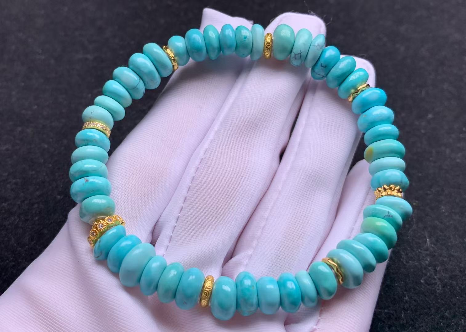 纯天然高瓷果冻料精品绿松石藏扣女款手链手串，直径8+，整体干净