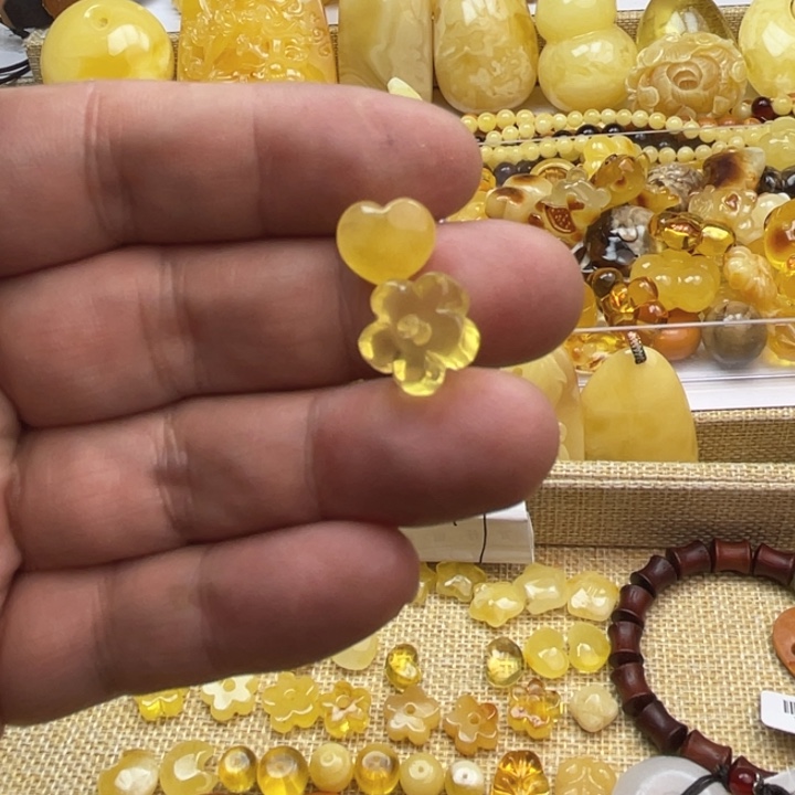 蜜蜡手串未镶嵌吊坠