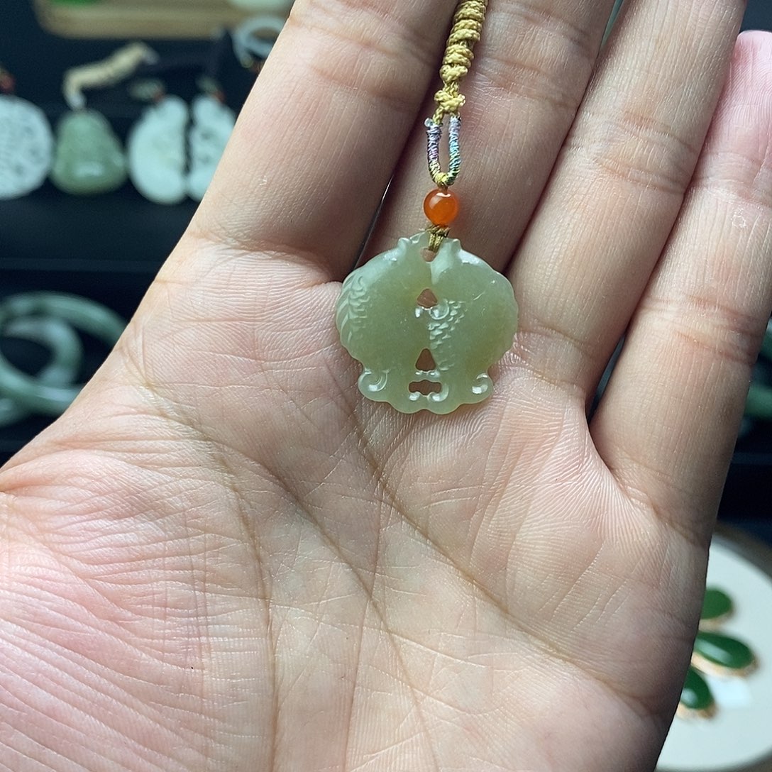 颈饰未镶嵌和田玉