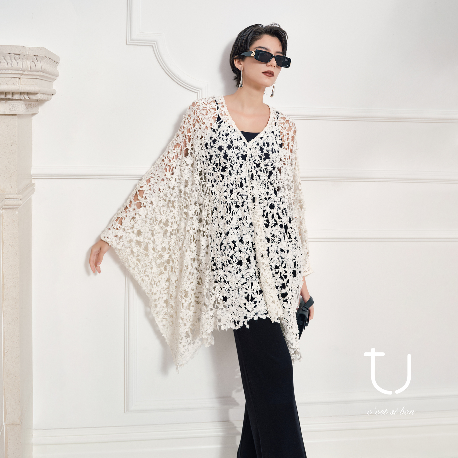 TU女装  特罗姆瑟之光 V领慵懒镂空勾花斗篷25年冬洋气高贵上衣