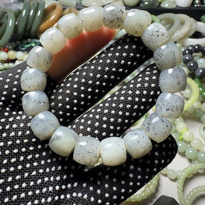 和田玉未镶嵌手链卡12