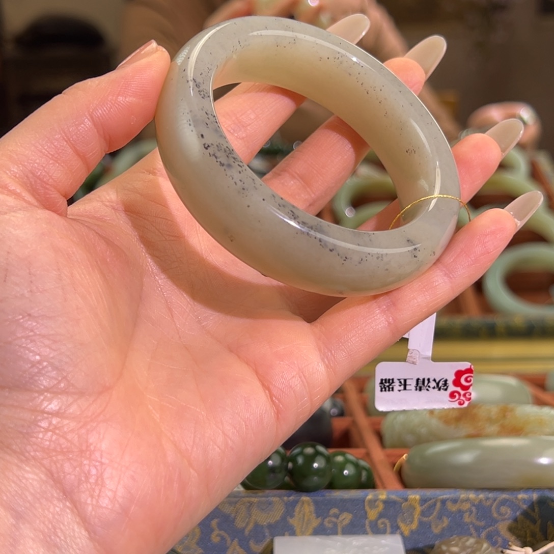 和田玉（子料）未镶嵌手镯