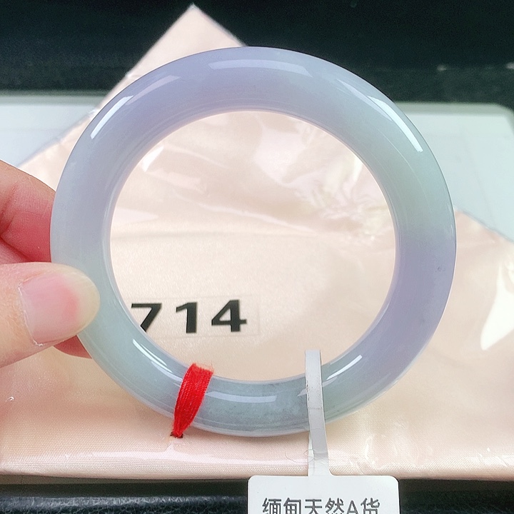 未镶嵌手镯（圆镯）翡翠714