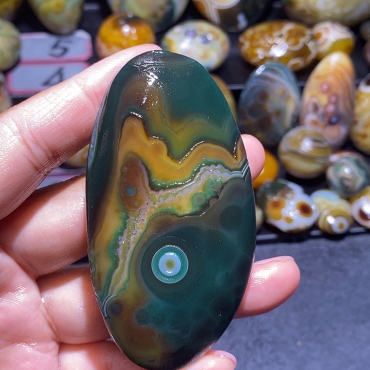 玛瑙/玉髓未镶嵌珠宝半成品10