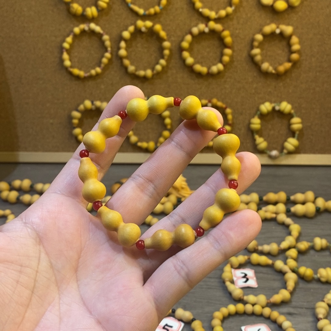 王*生纯天然小葫芦手串