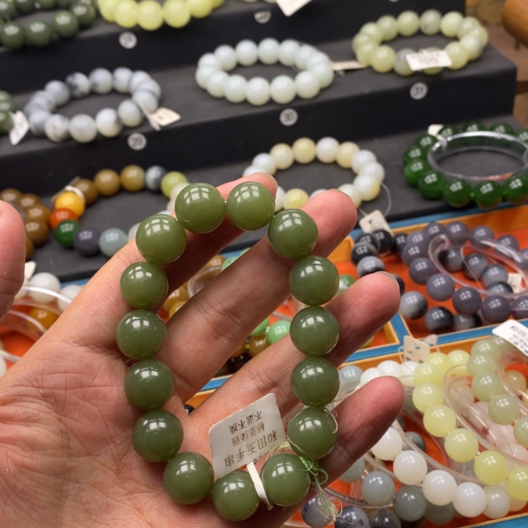 和田玉未镶嵌手链