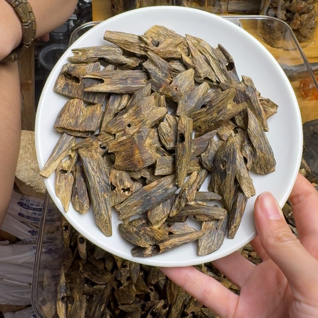 沉香沉香碎屑红棋树心油瓜子料50克➕多样性发货