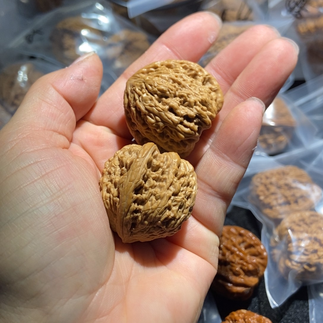 文玩核桃吊坠承德密纹86