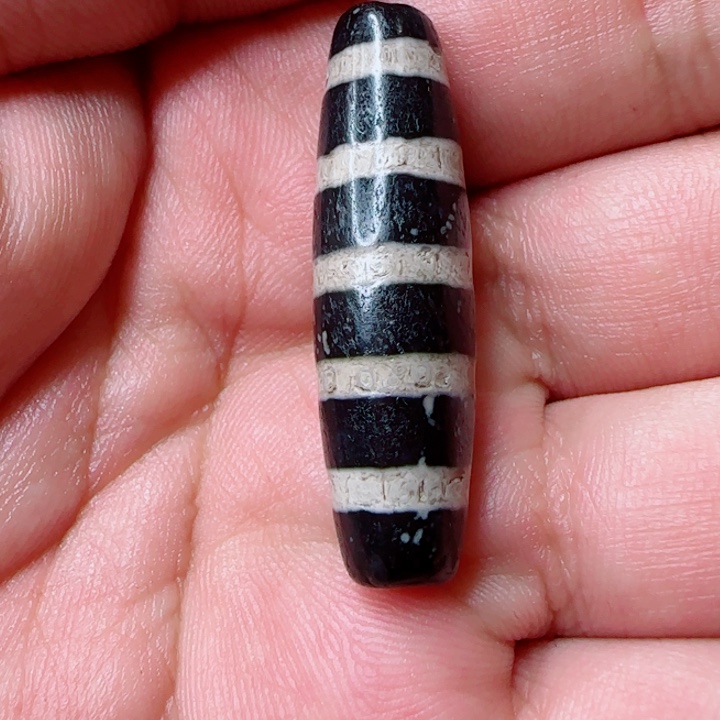 J***发玛瑙/玉髓未镶嵌颈饰