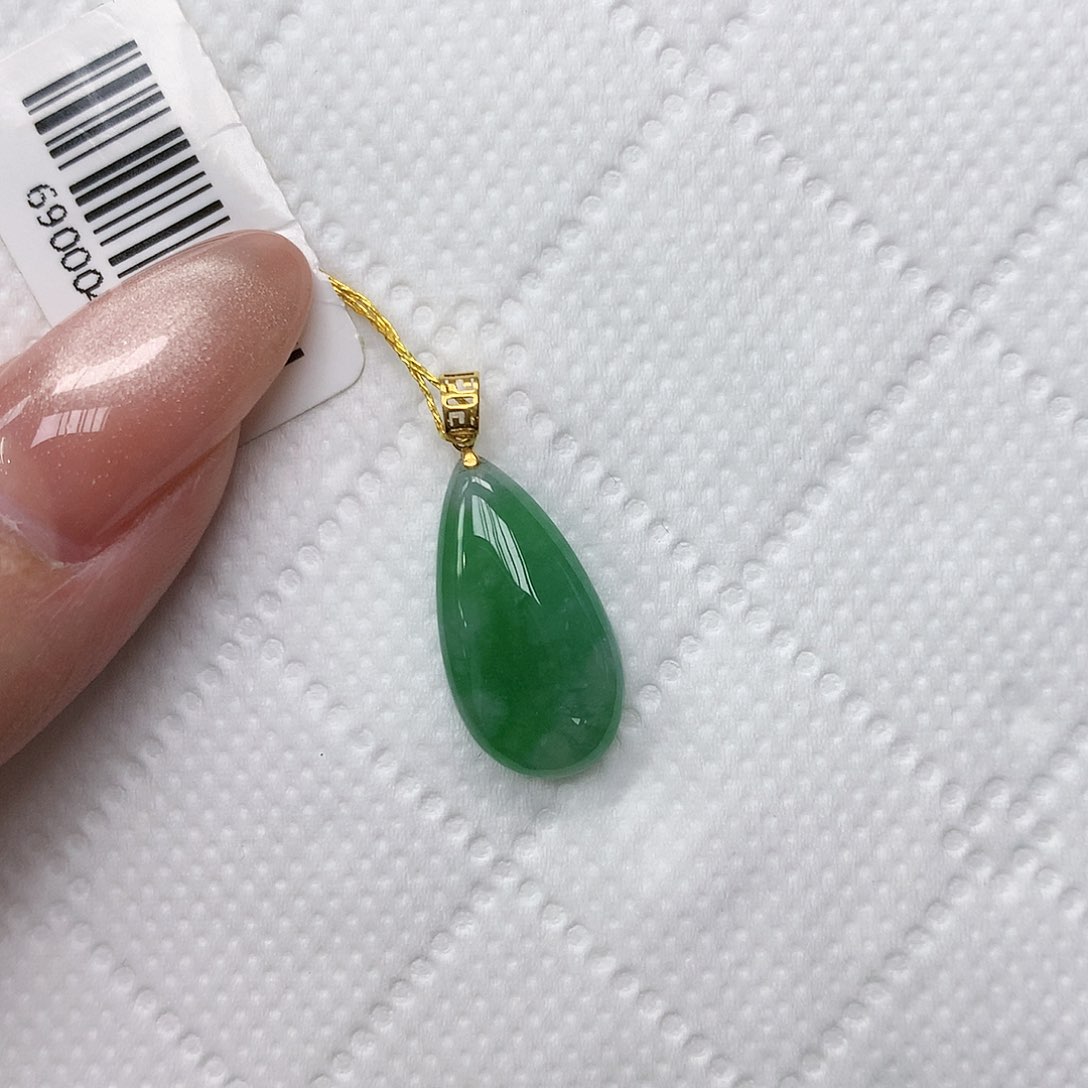 颈饰18K金镶嵌翡翠