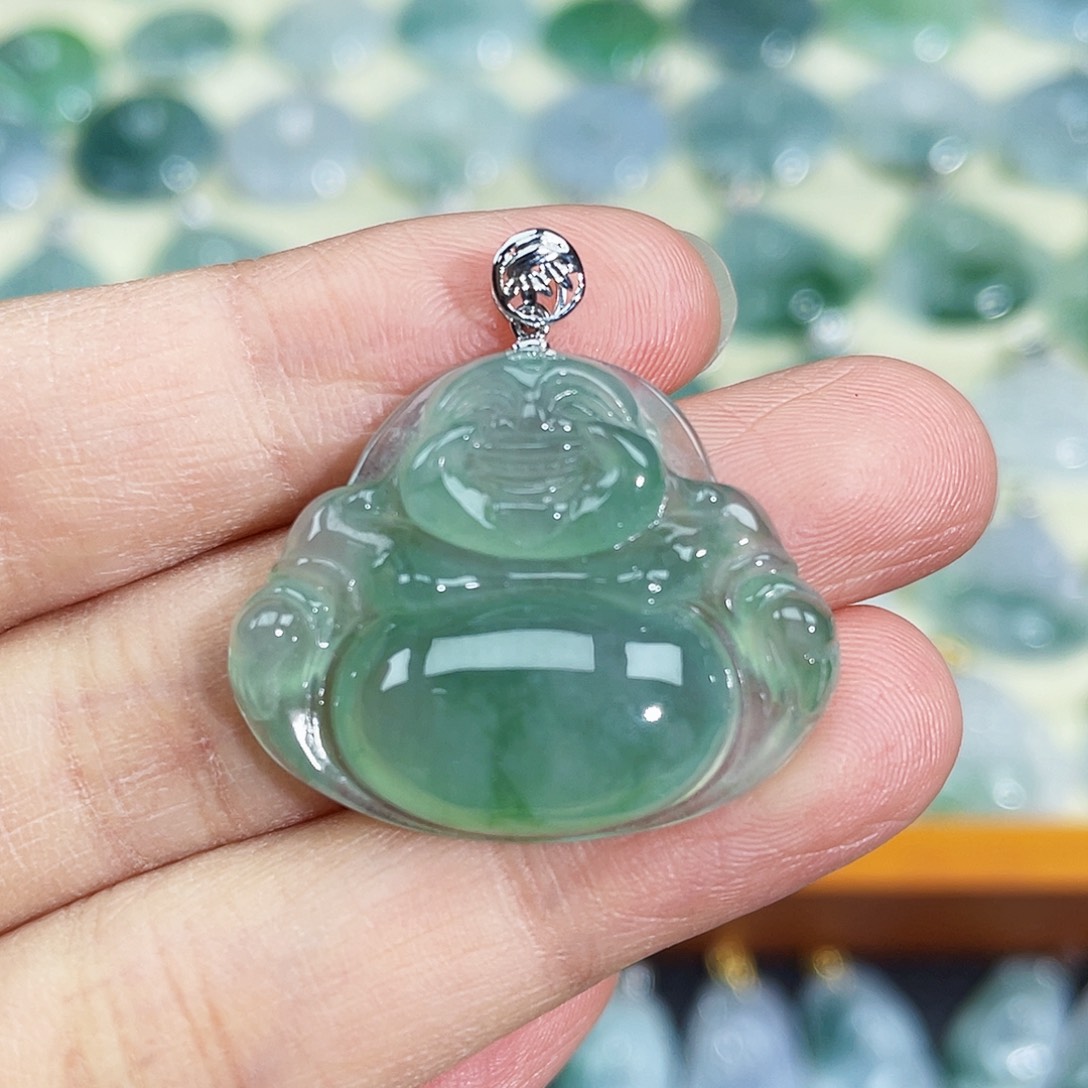 翡翠颈饰18K金镶嵌吊坠