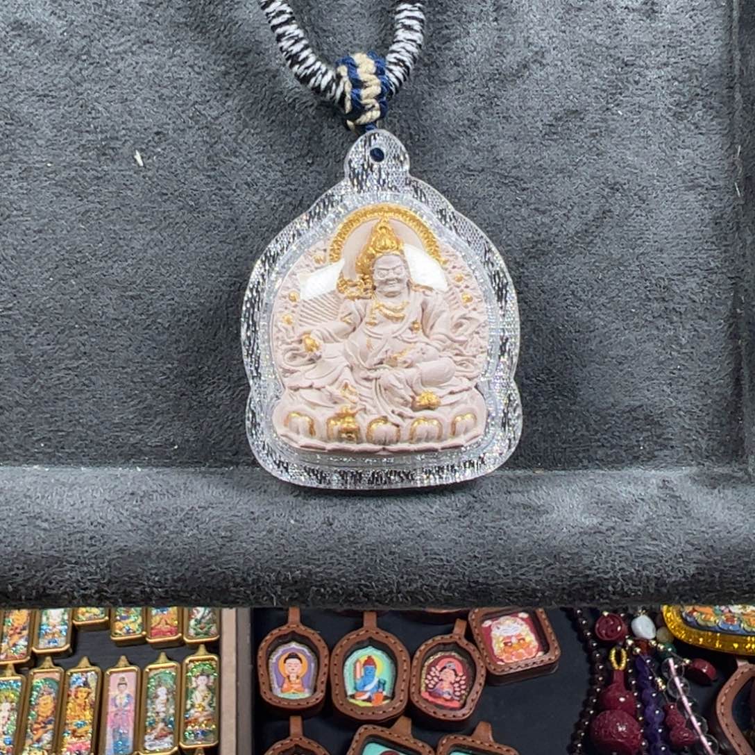 吊坠猛**泪图片上黄老爷一尊定制