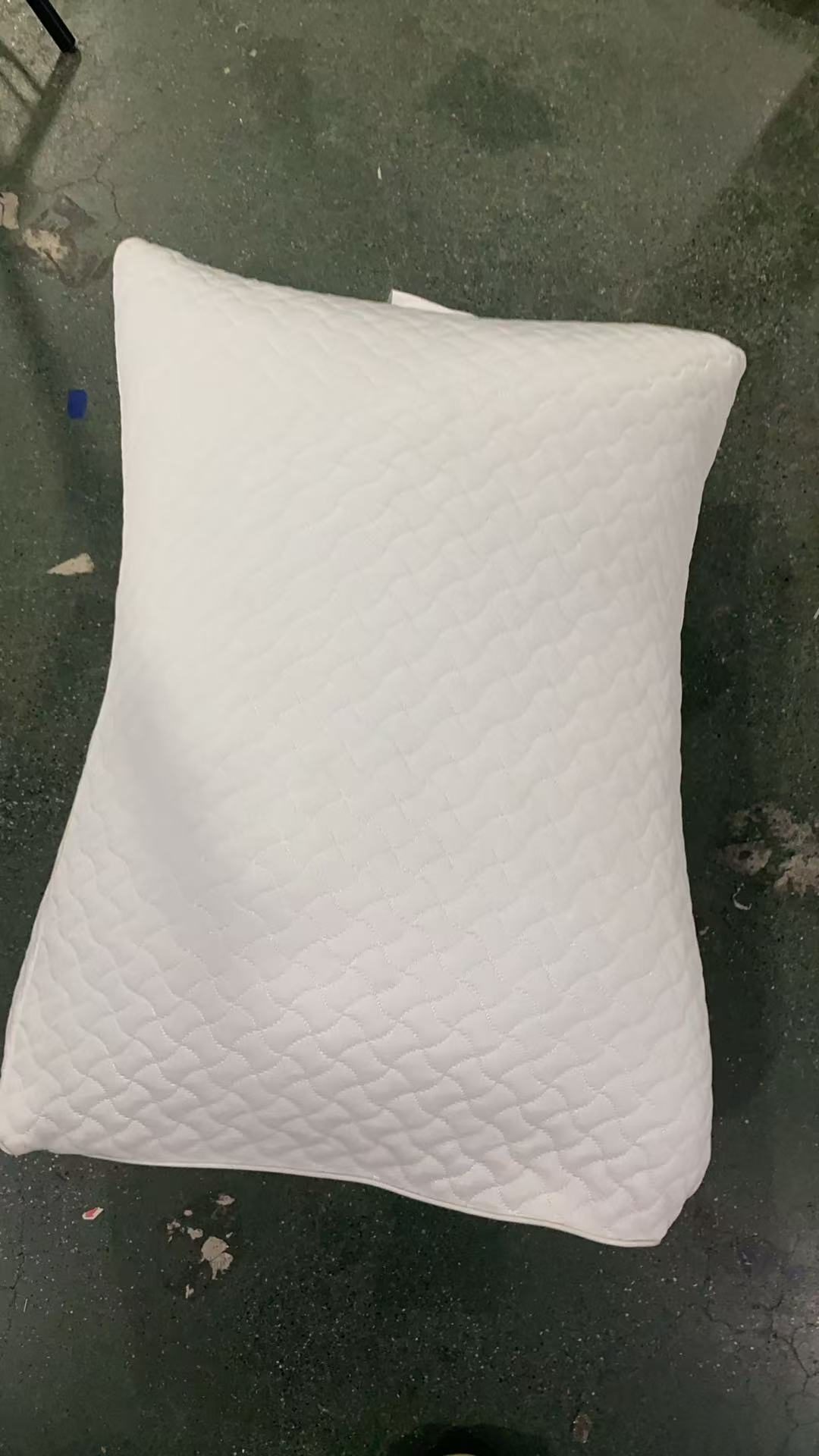 白色凉感外单枕芯发1个 约48*63