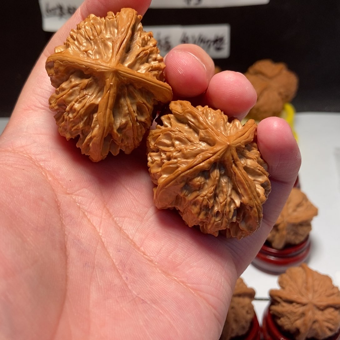 吊坠文玩核桃黑**藏玉麒麟