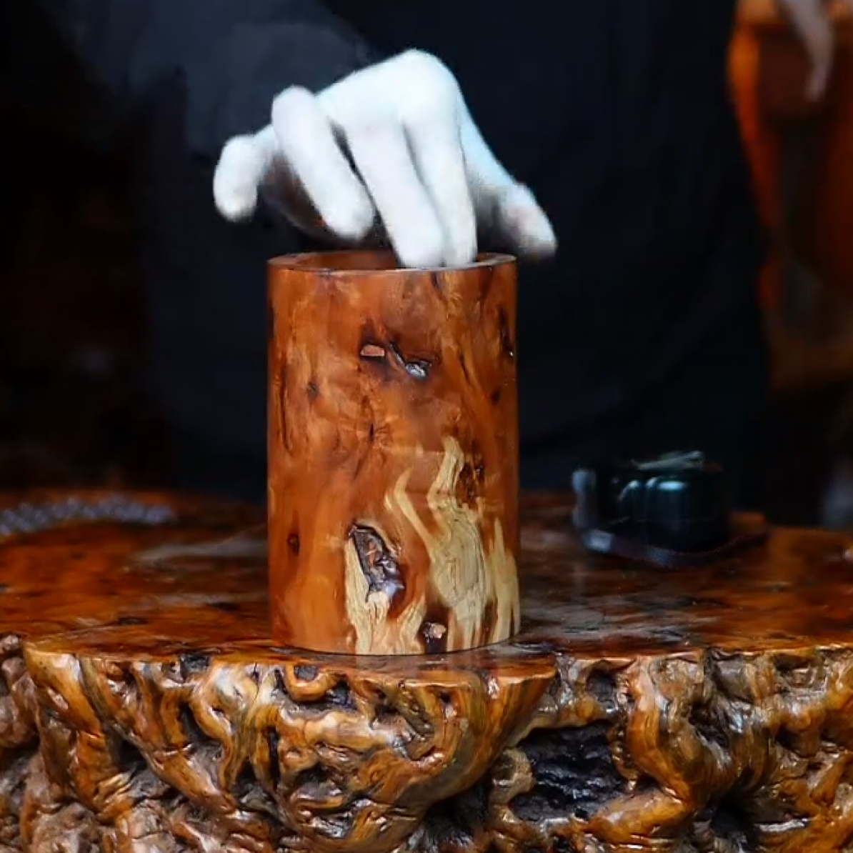 【缘森木作】百年古枣树心料雷击枣木精工艺术笔筒办公摆件花器