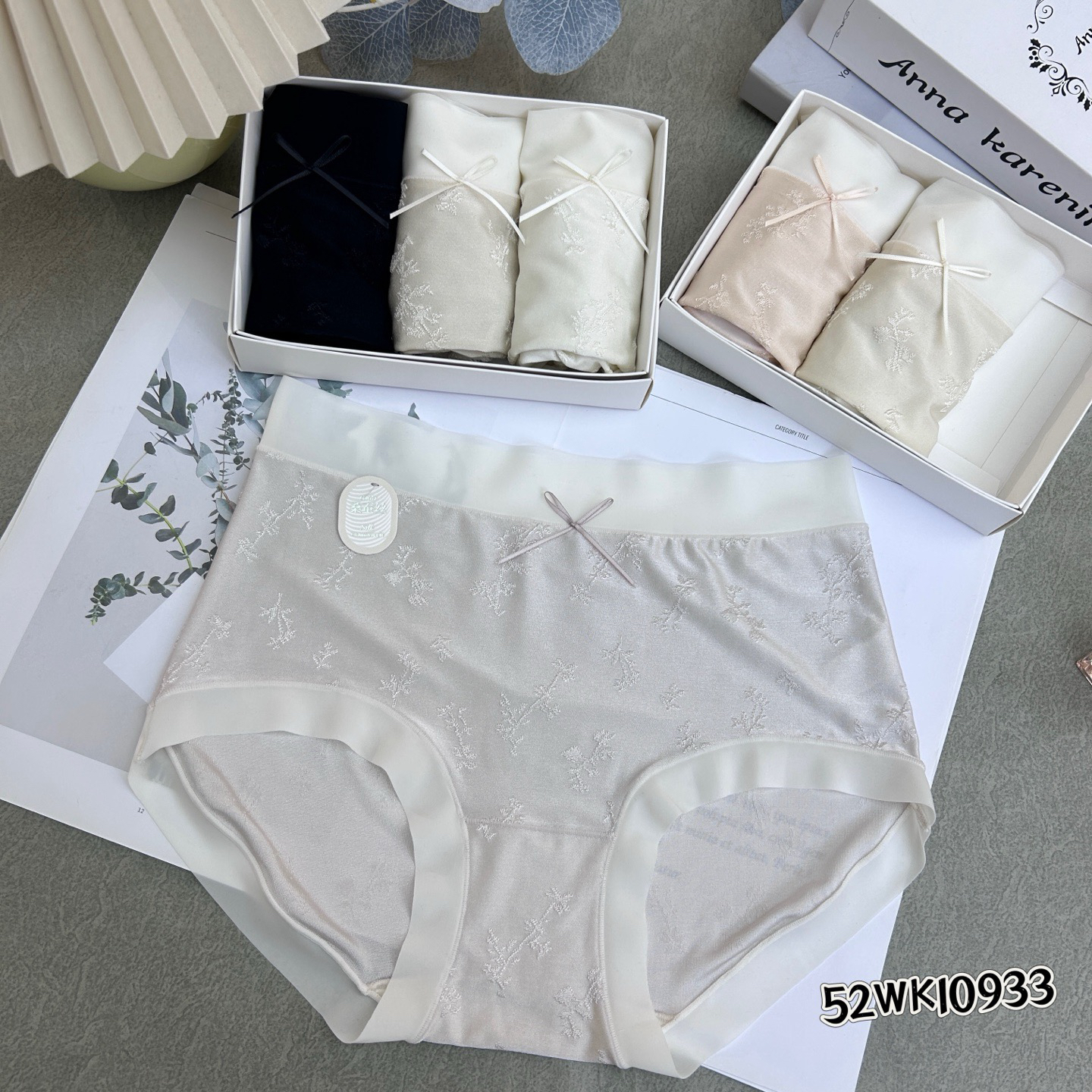 精致氛围感无痕奶皮提花舒适中腰女士内裤 