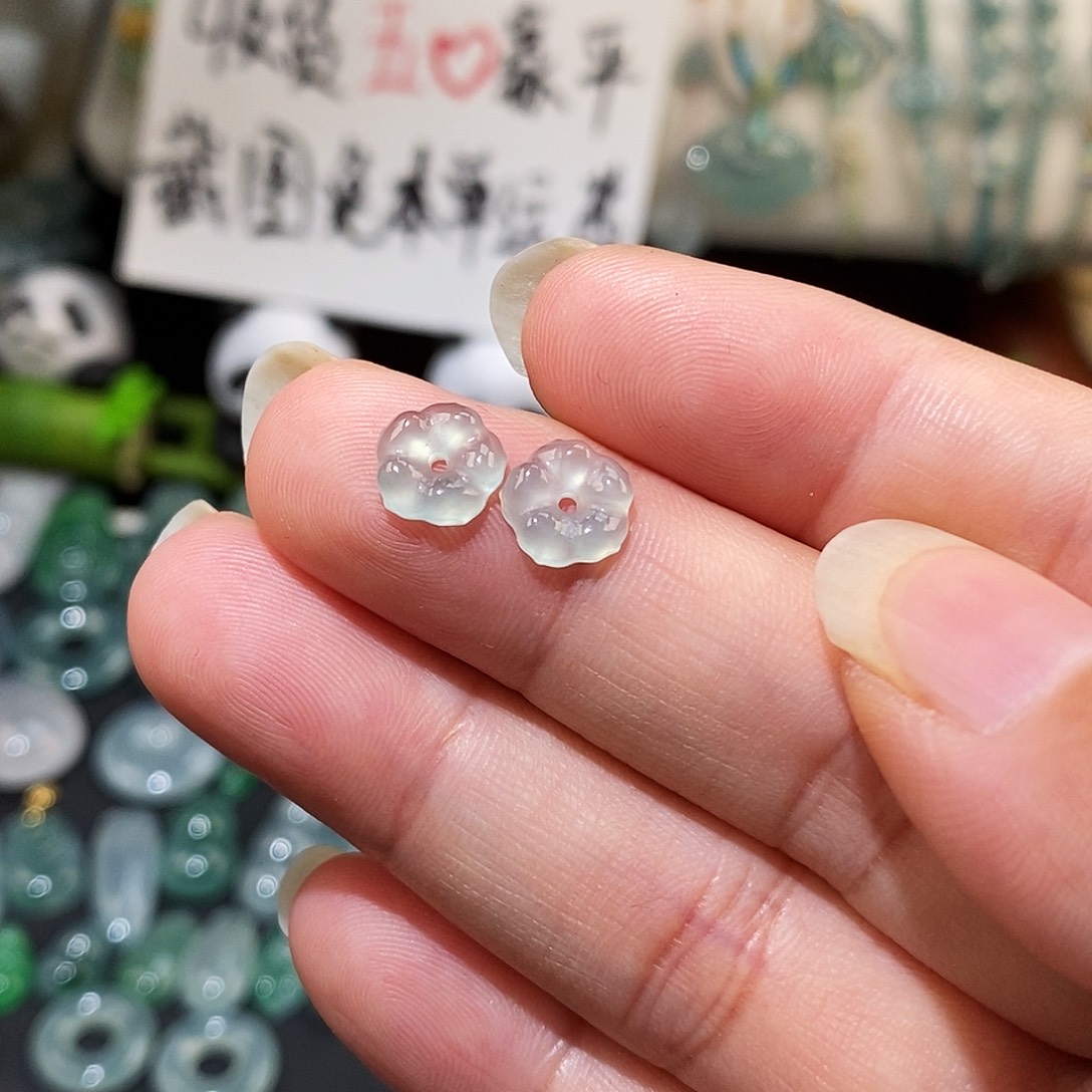 翡翠未镶嵌颈饰冰种小花福利一对