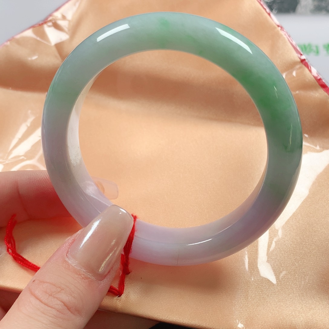 未镶嵌手镯翡翠天然翡翠手镯