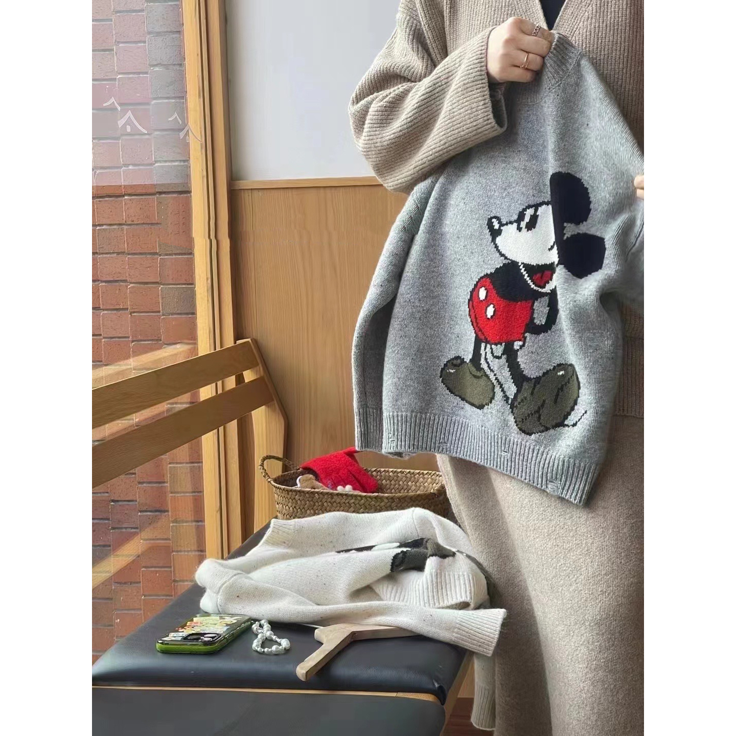 【清仓福利】九九子-韩国设计师米奇羊毛衫 Y008