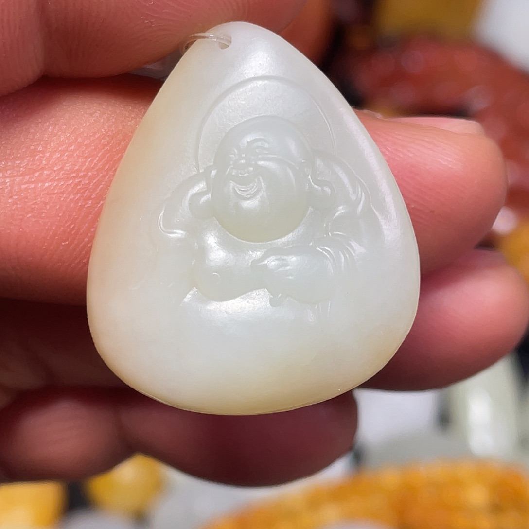 和田玉未镶嵌颈饰吊坠