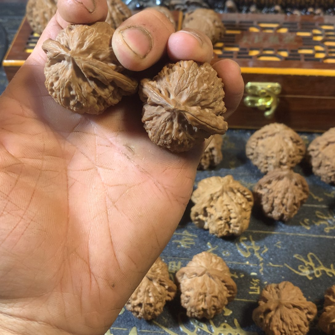 猴头核桃吊坠文玩核桃宫灯狮子头41