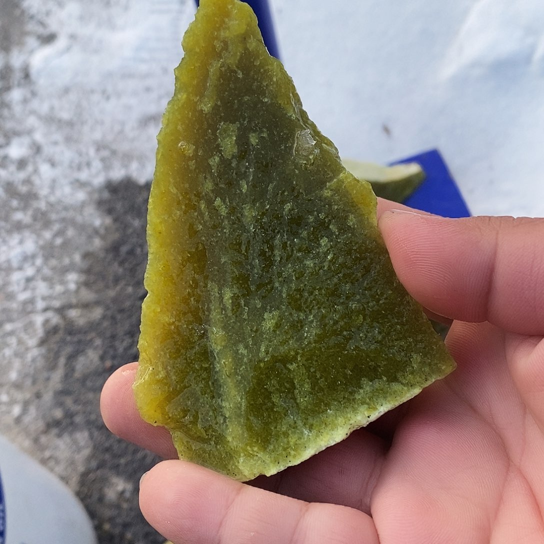 岫玉未镶嵌岫玉原石奇石摆件