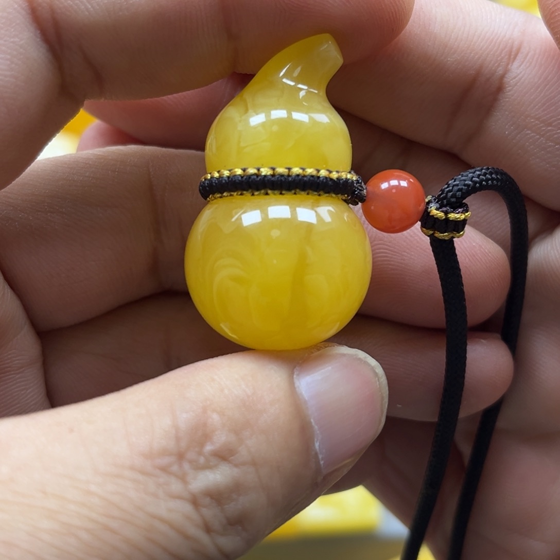 蜜蜡珠宝奇石未镶嵌