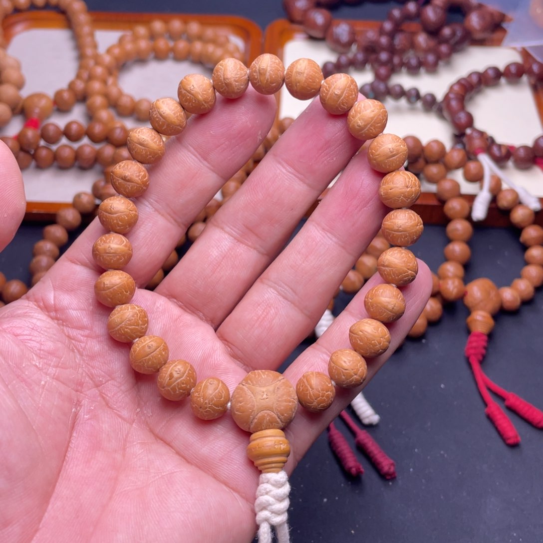 凤眼菩提吊坠向*凤眼