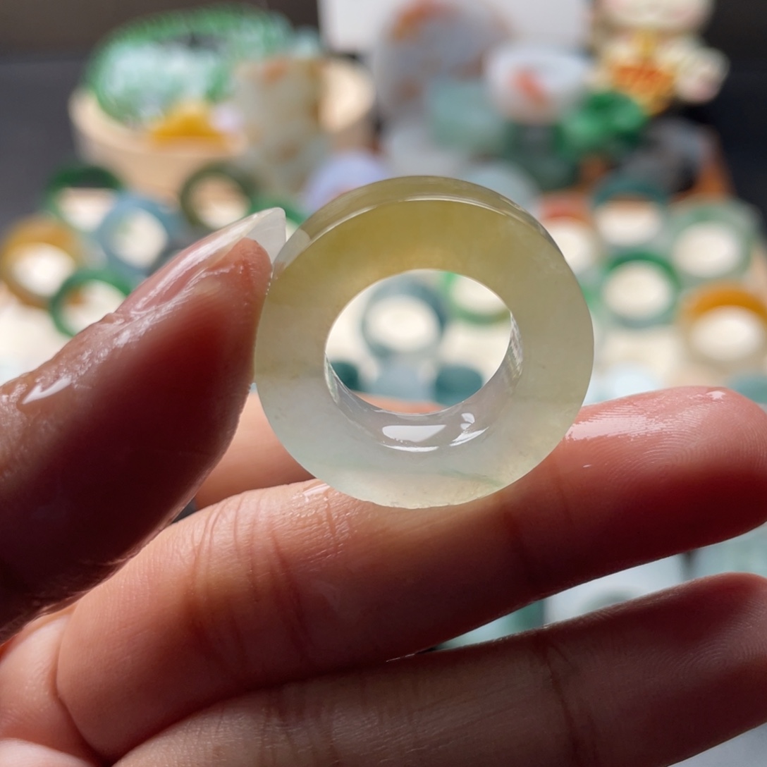 定制翡翠未镶嵌冰糖雪梨