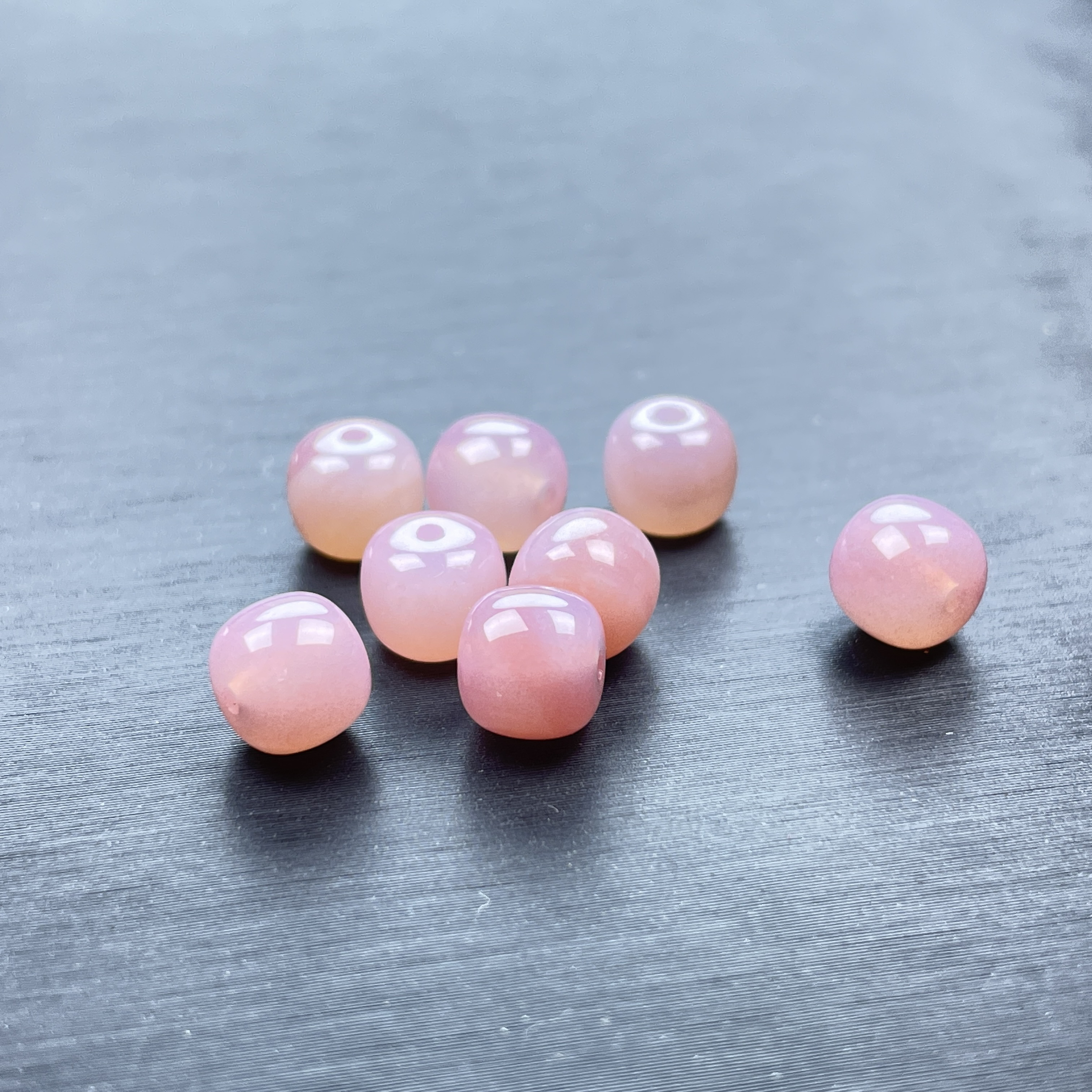 纯原矿粉糯玛瑙老型桶珠单珠文玩手串配饰配珠，尺寸7mm