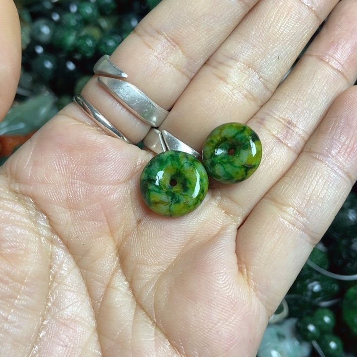 翡翠散珠一个的价格