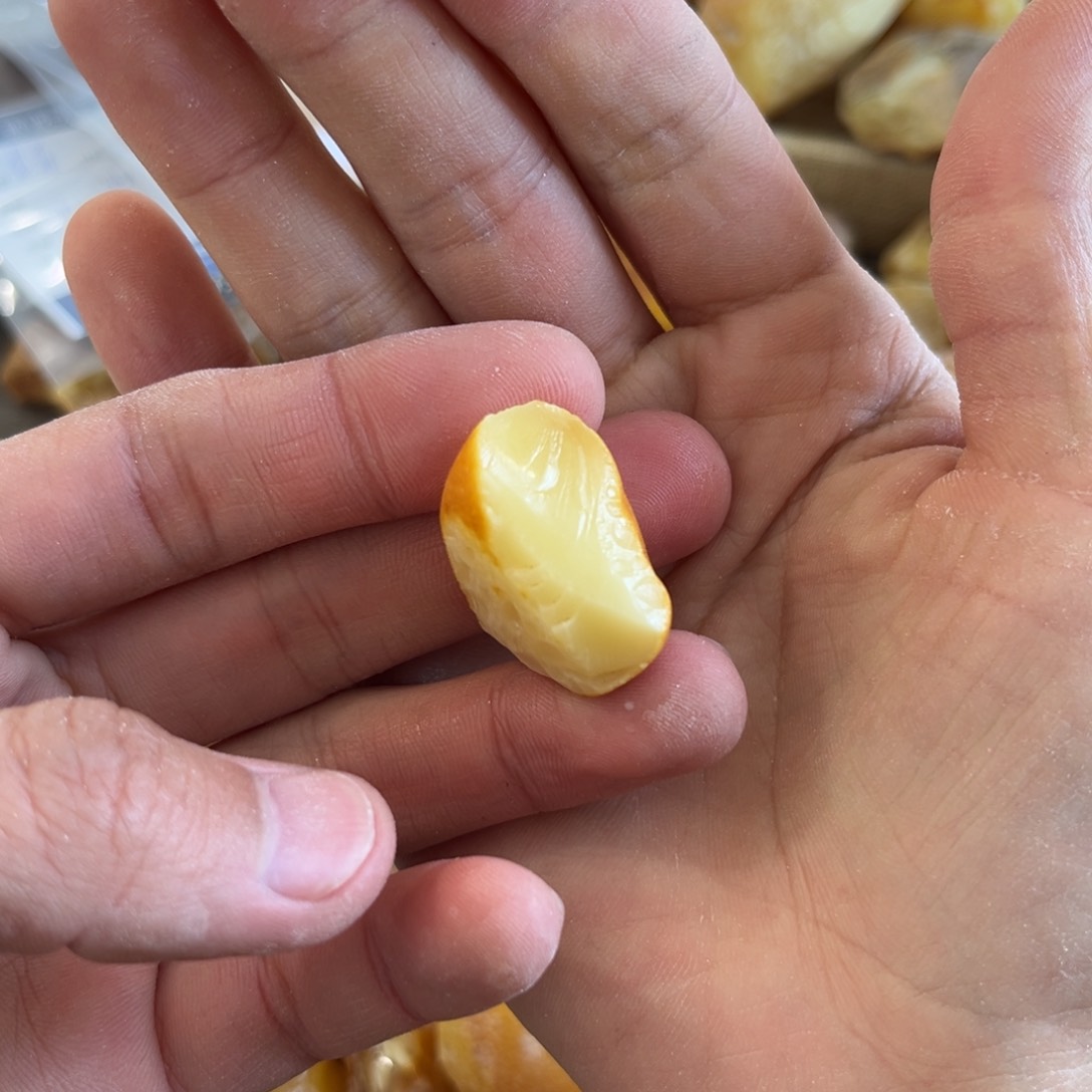 定制蜜蜡未镶嵌Y****）定制蜜蜡
