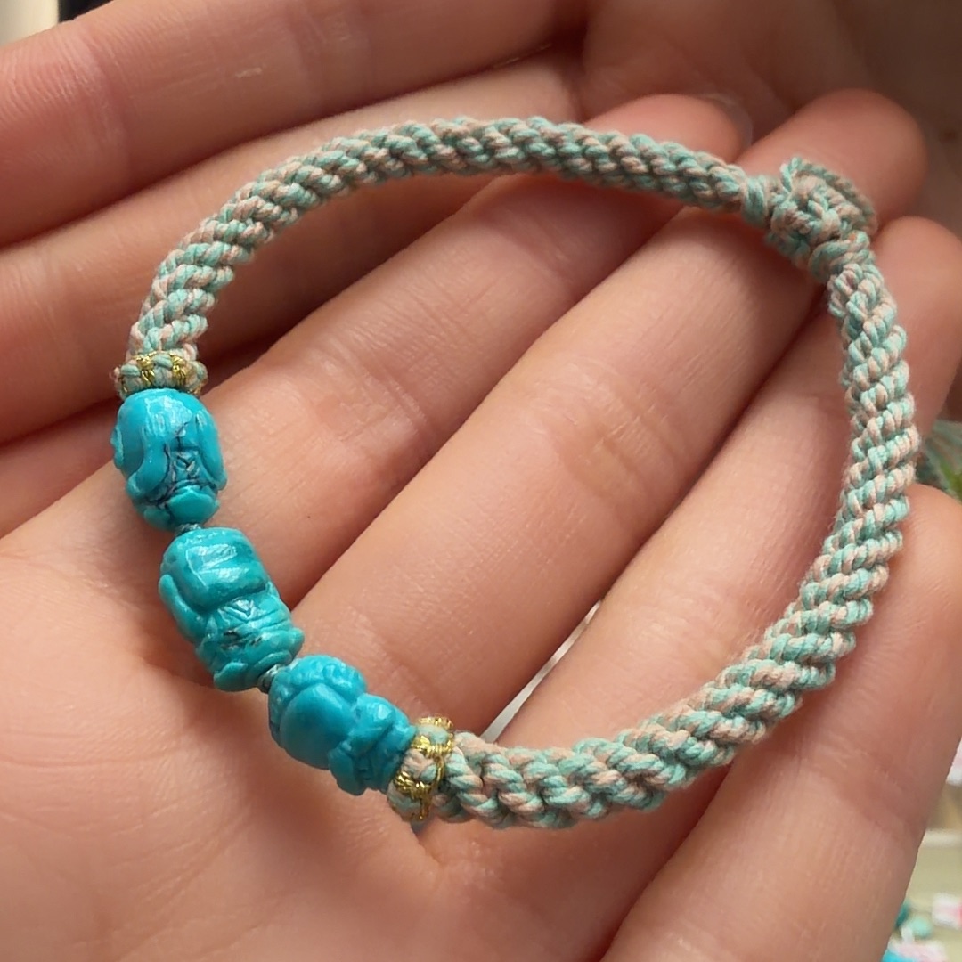 绿松石未镶嵌颈饰