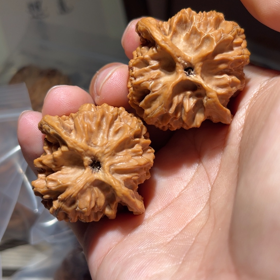 L***€文玩核桃吊坠41苹果园核桃