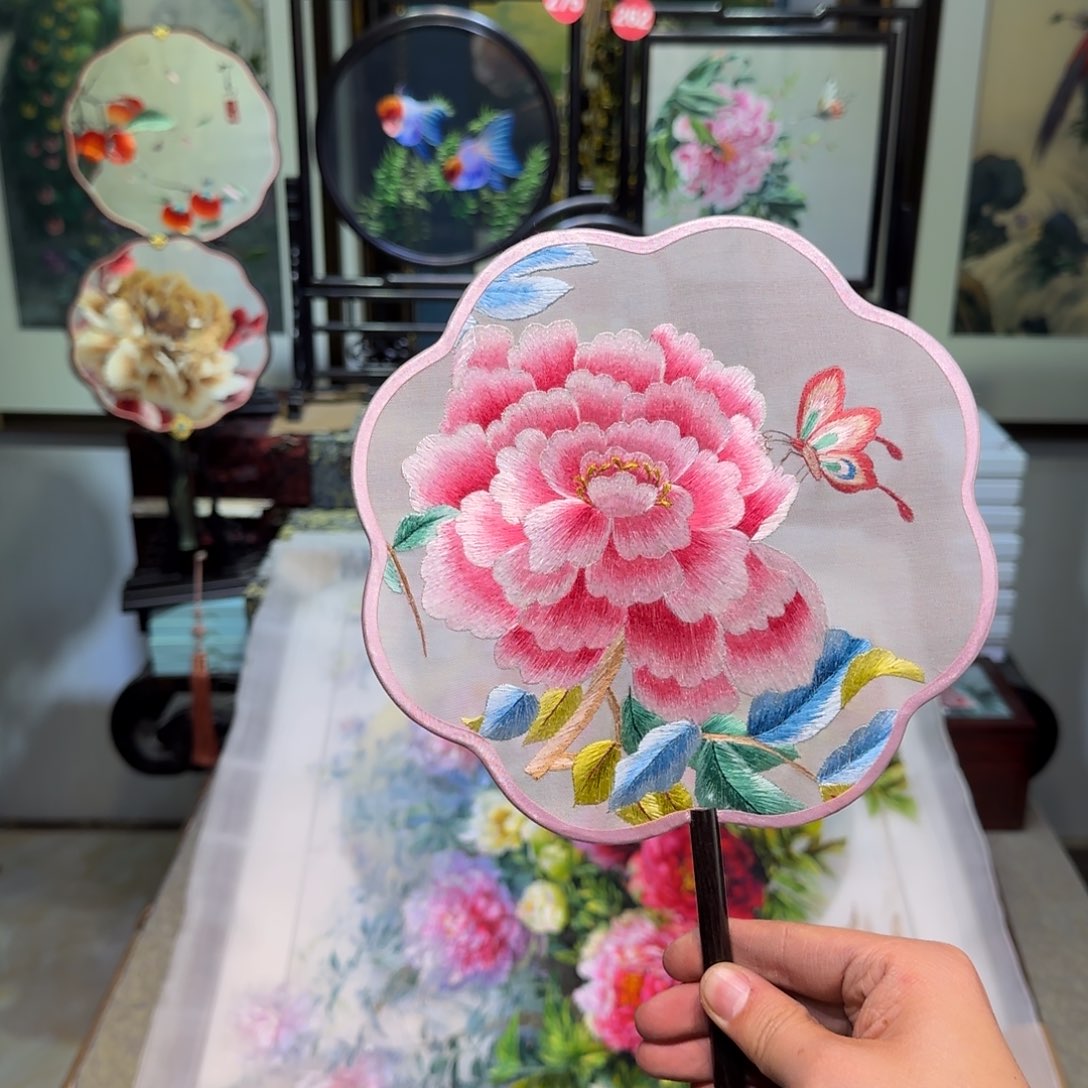 刺绣刺绣工艺精湛