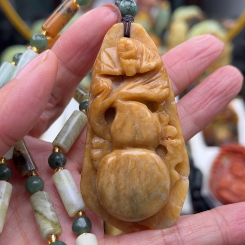 岫玉未镶嵌挂件挂件