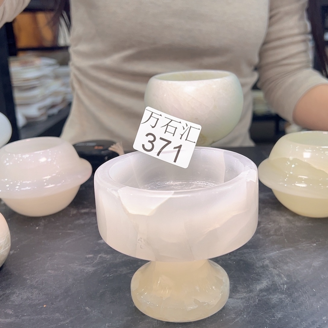 石材371烛台。。。。。。
