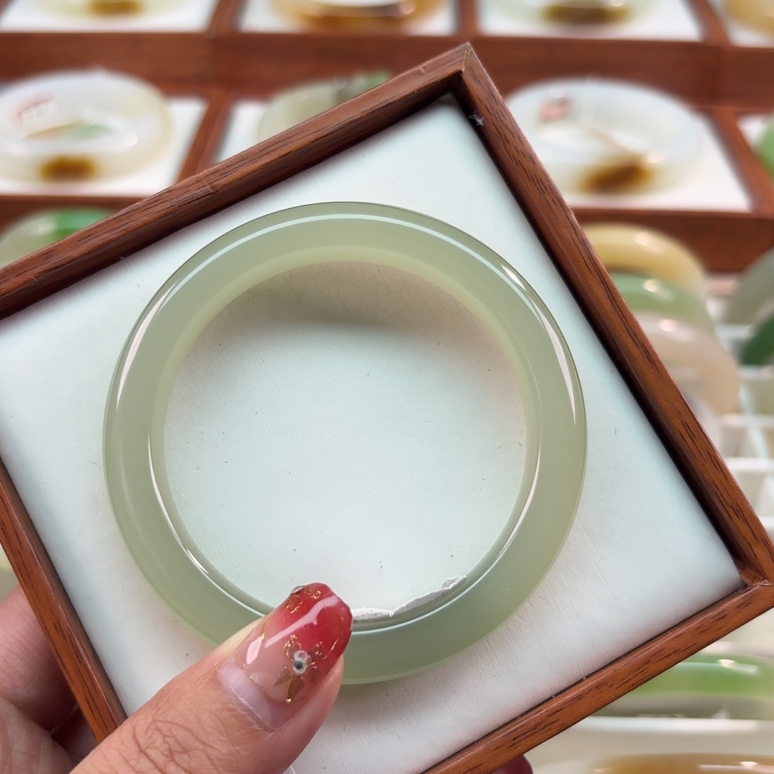 和田玉手镯未镶嵌55